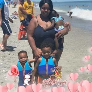 Meet your Posher, Danielle